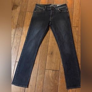 Volcom Men jeans. Never worn. No rips no stains.